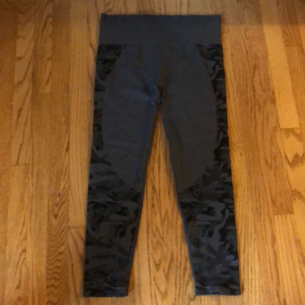 Camo ZYIA leggings